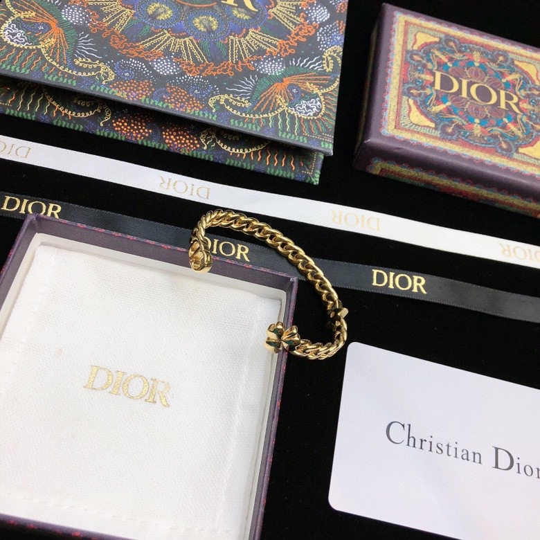ch**an D*or bracelets